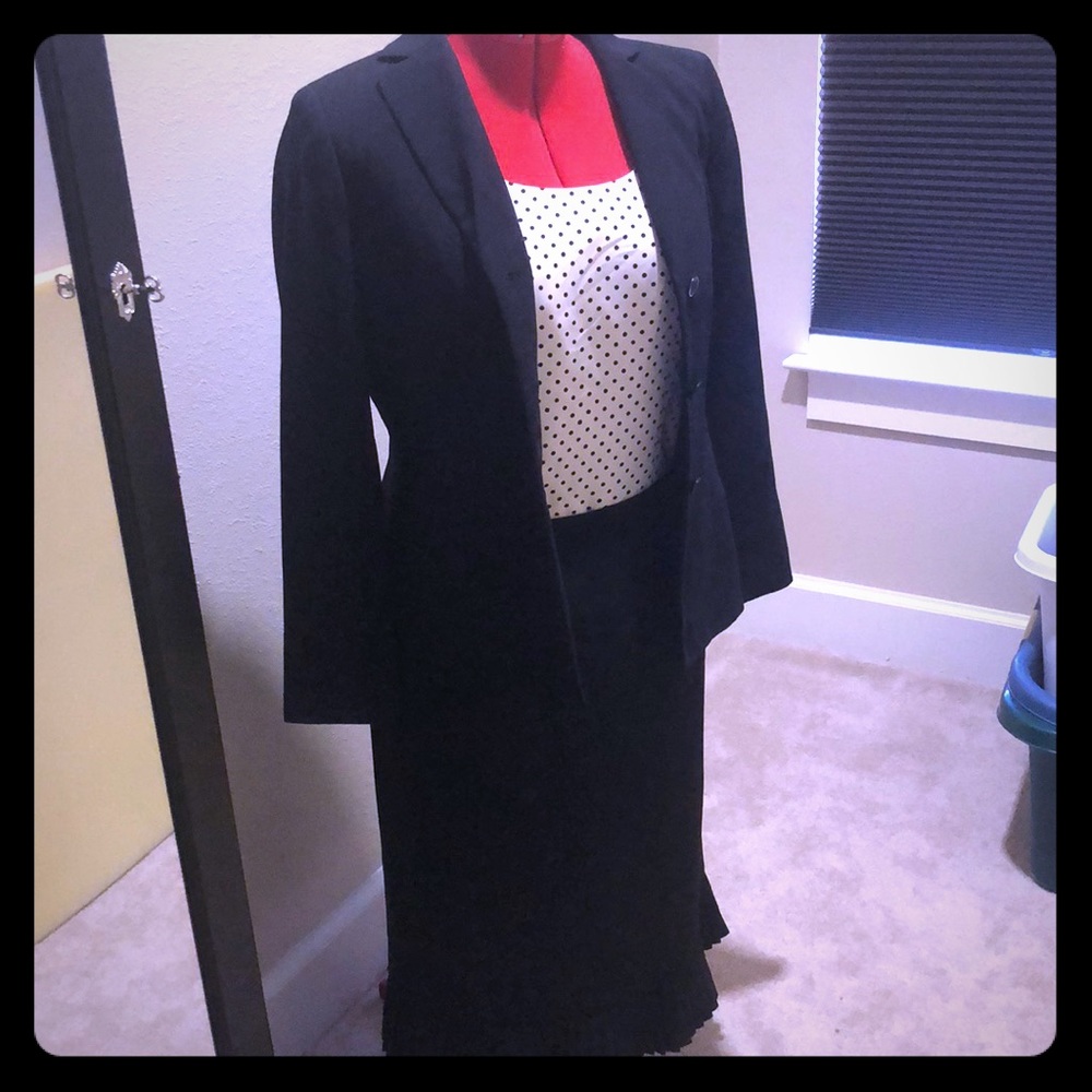 Ladies 3 piece suite
